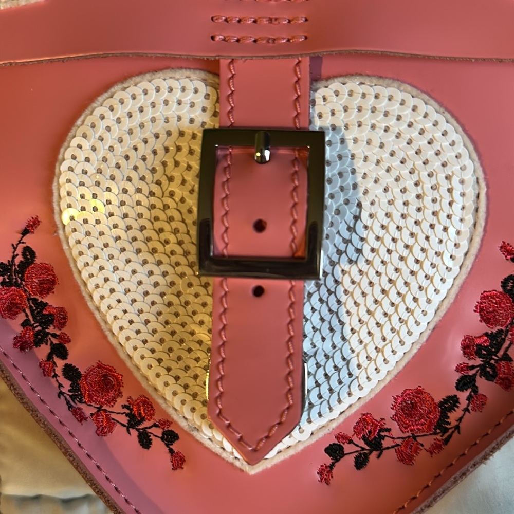 Dr Martens Pink Heart-Shaped Women's Bag - Picture 12 of 16